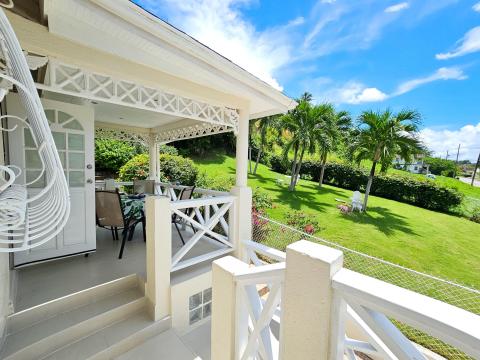 Heywoods 146 -Vacation Rental Apartment Balcony