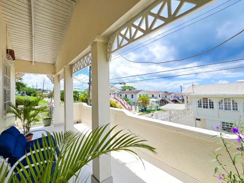 Heywoods 146 -Vacation Rental Apartment Balcony