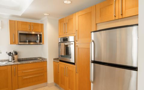 Beachfront Holiday Rental Barbados Palm Beach 410 Kitchen Fridge, Stove and Oven