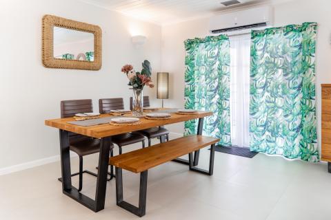 Porters Gate 19 Holiday Rental St. James Barbados Indoor Seating